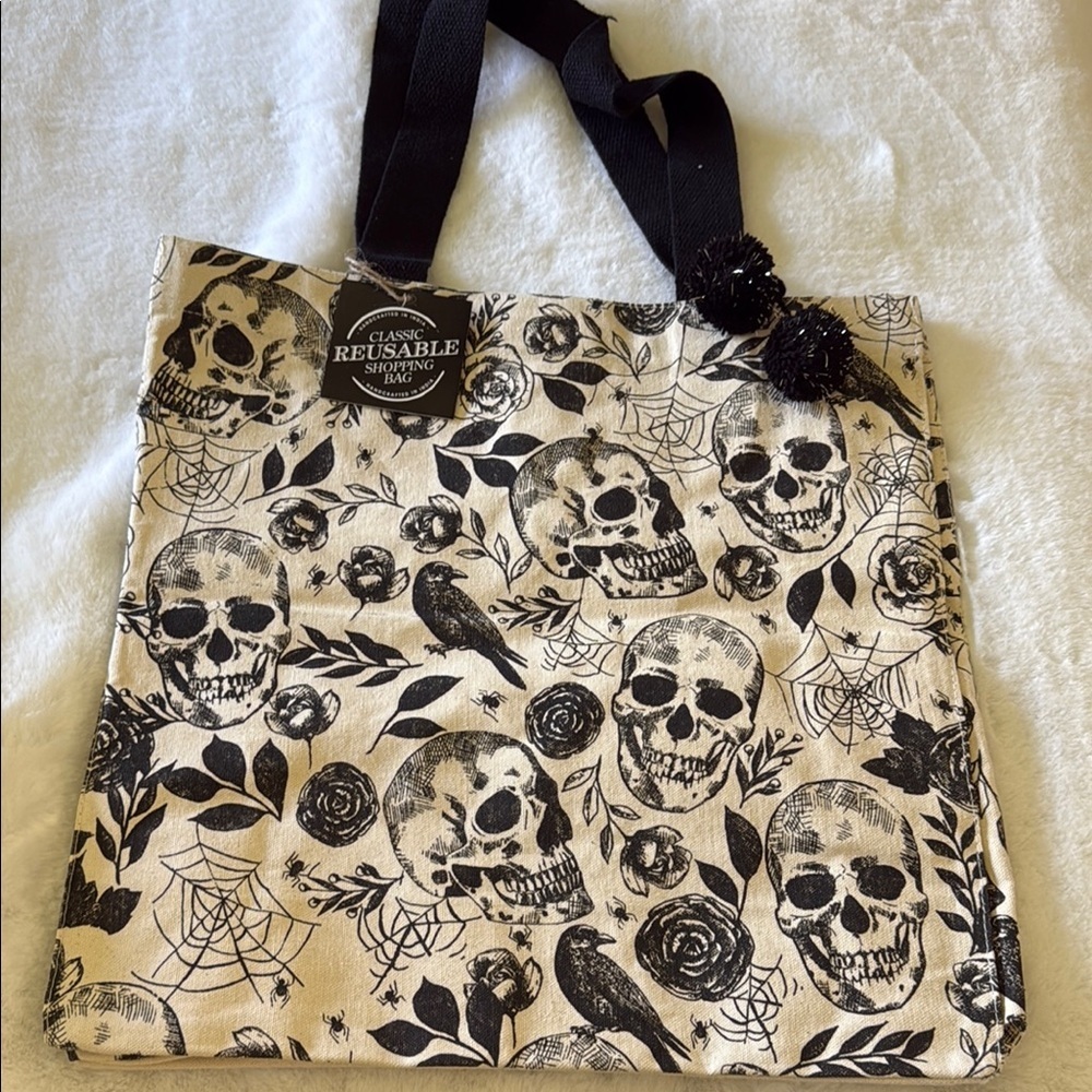 Skull Print Reusable Tote Bag - Black and Cream🥀☠️🕸️🕷️